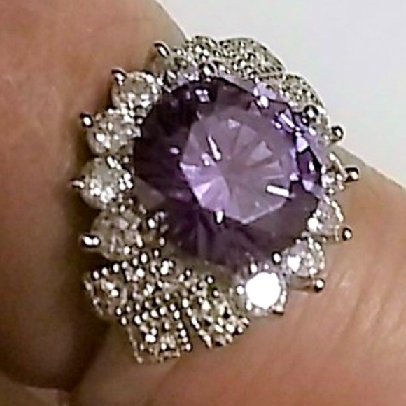 3 CT Amethyst and Topaz Ring .925 size 5.75 - Picture 3 of 3